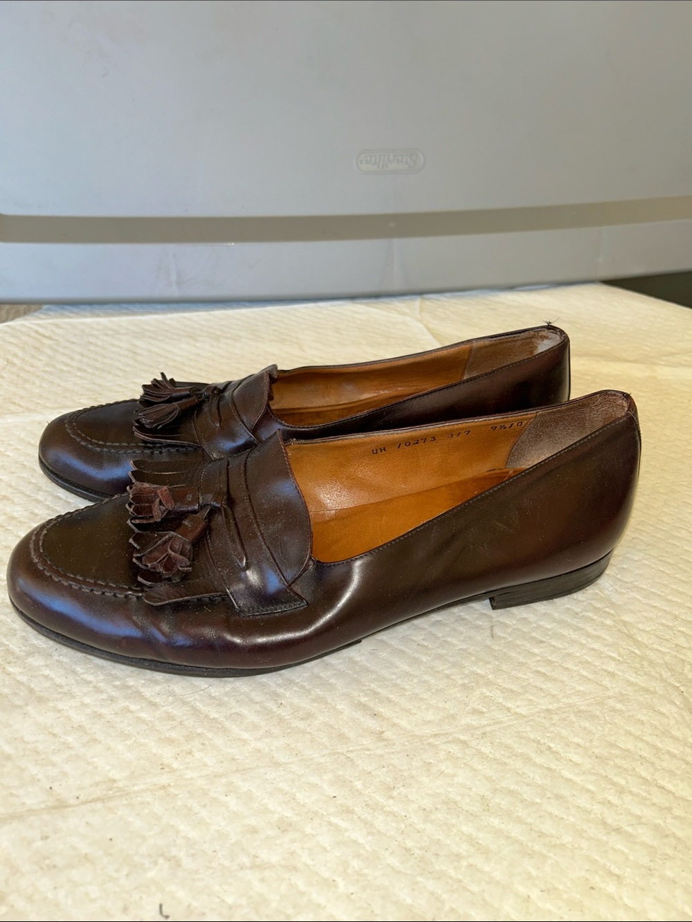 Salvation Ferragamo yes Classic Women's Brown Tassel Loafers made in Italy .,